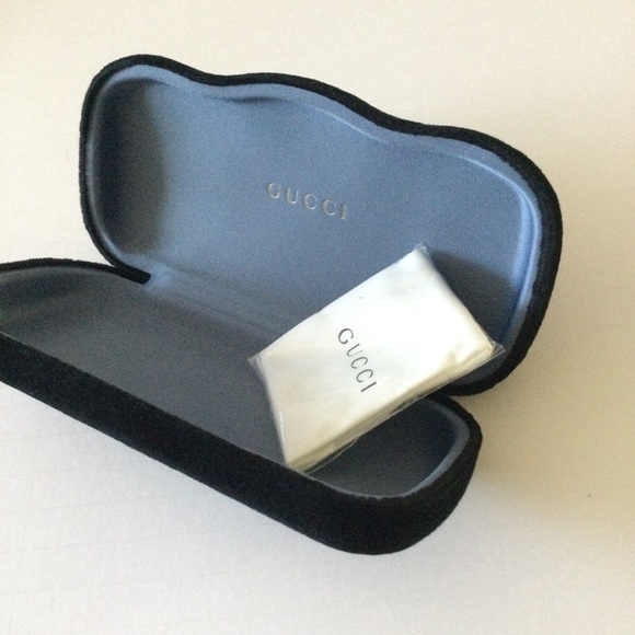 GUCCI BLACK VELVET COVERED SUNGLASSES CASE WITH CLEANING CLOTH NWOT main image 12